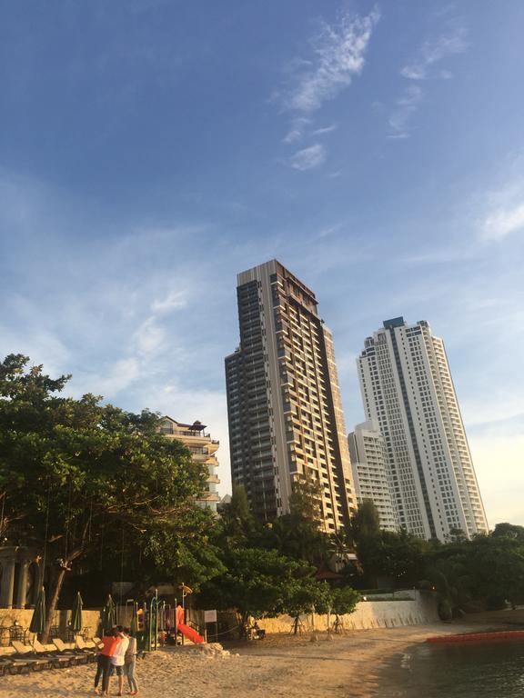 Club Royal Suites Pattaya Exterior foto